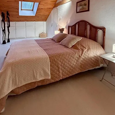 Feriehus Pet Friendly In Nanteuil-en-Vallée